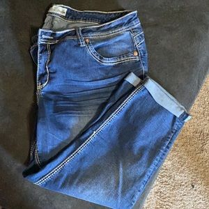 Royalty for me Capris